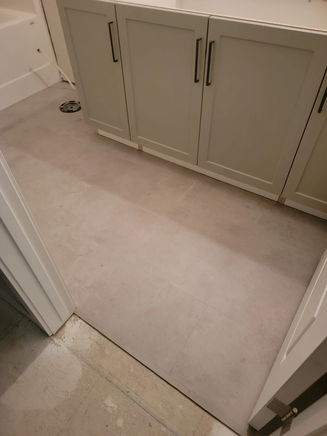 Laminate or vinyl Flooring Installation - photo 3