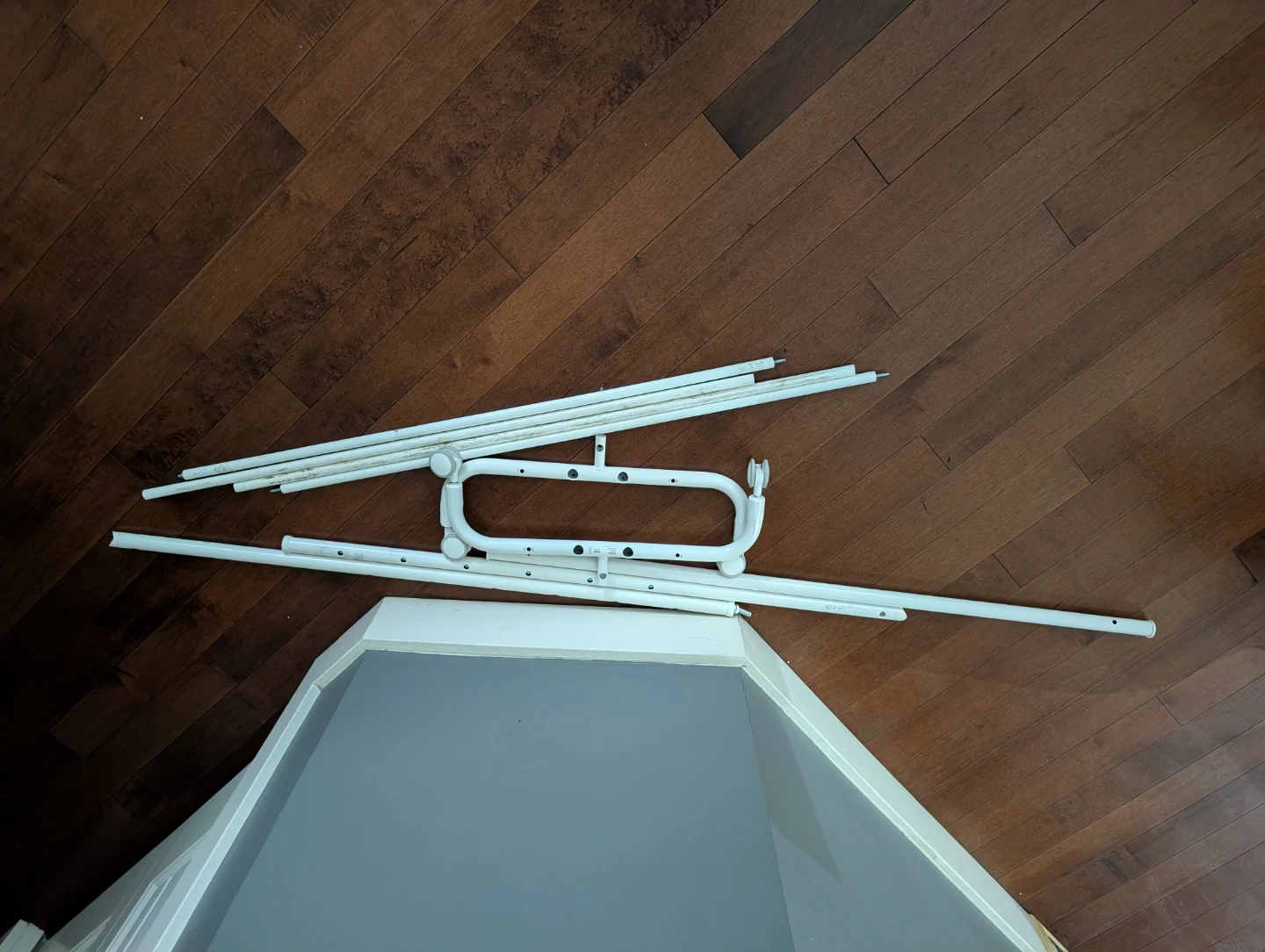 IKEA Rigga Clothes Rack - White - photo 3