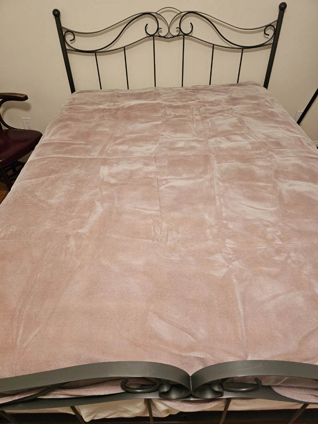 Vellux Velour Full / Queen Blanket / Plum Rose