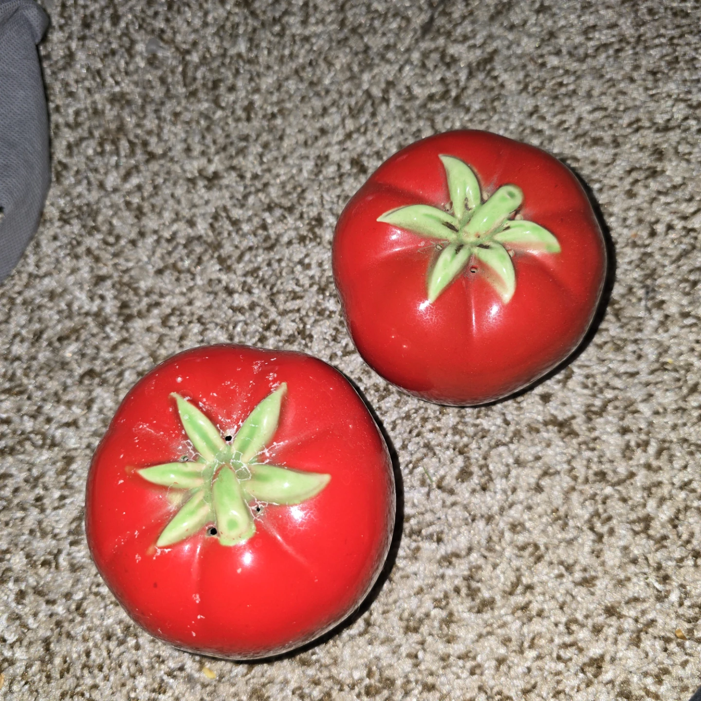 Tomato Salt & Pepper Shakers