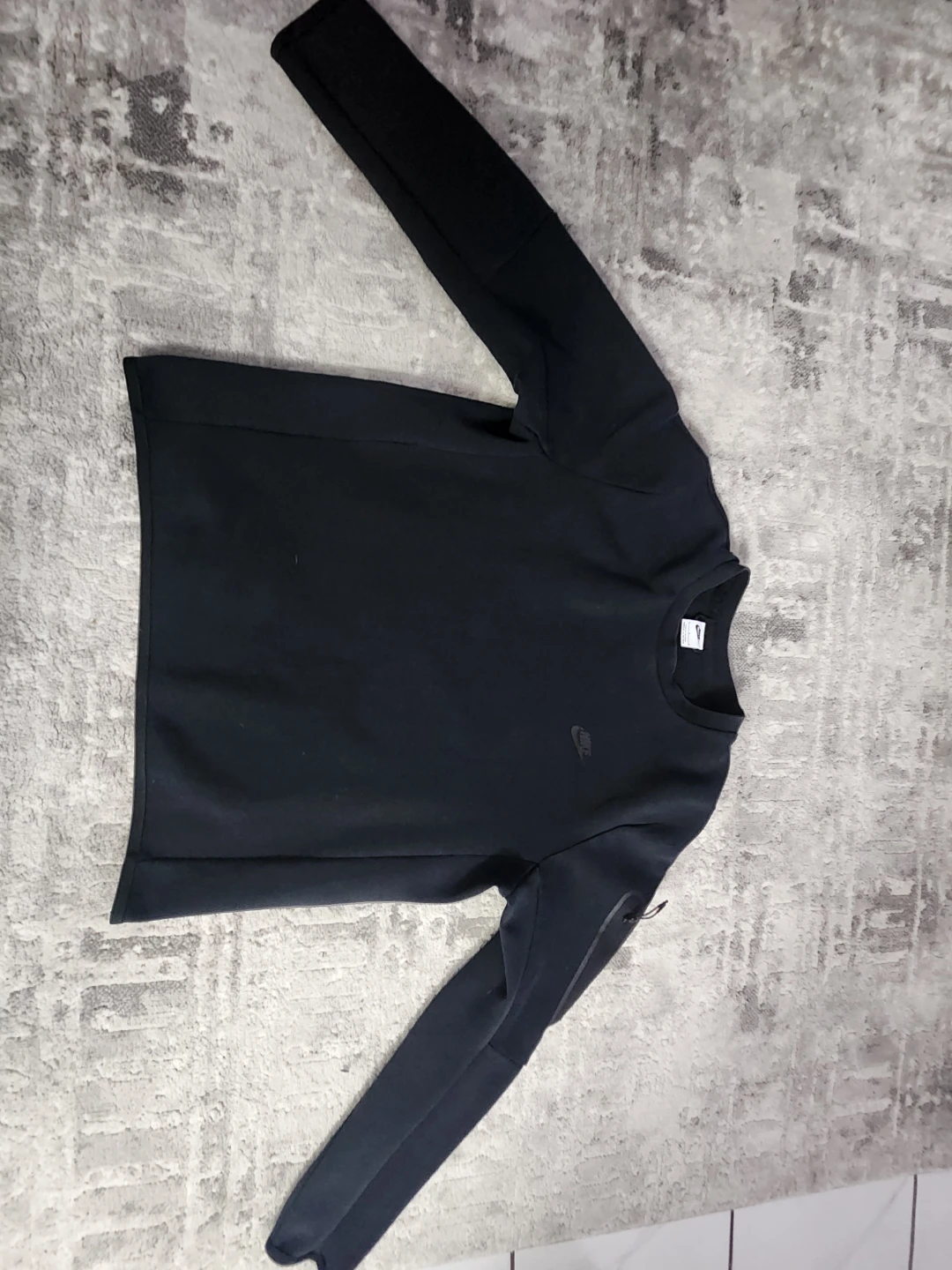 Nike Black Long Sleeve - Size Large