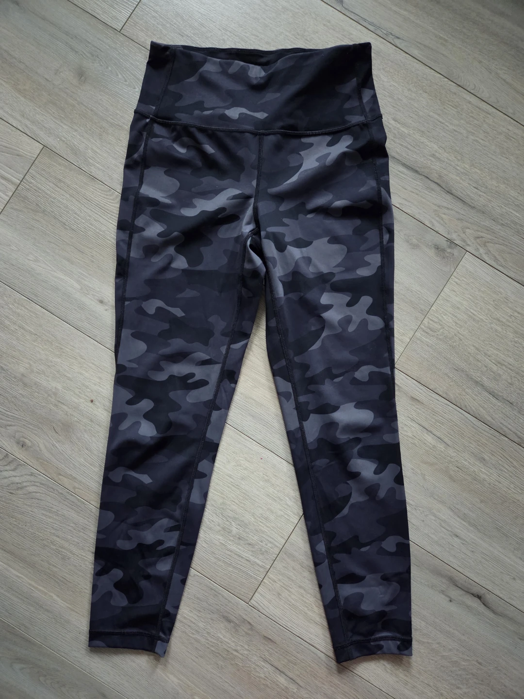 Lolë Camo Leggings
