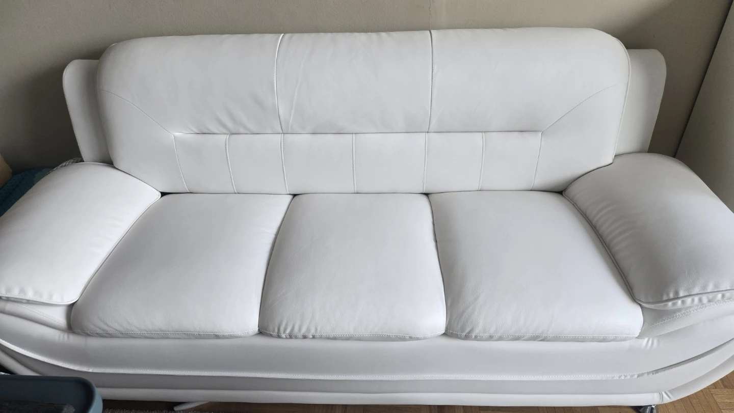 3Piece White Leather sofa Like New