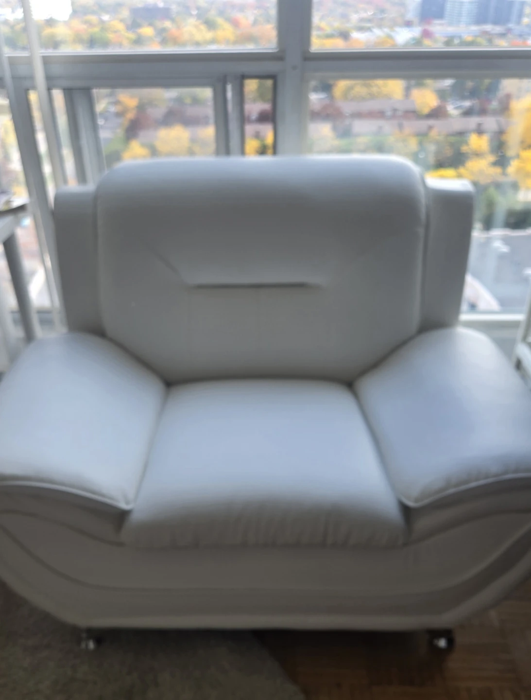 3Piece White Leather sofa Like New - photo 3