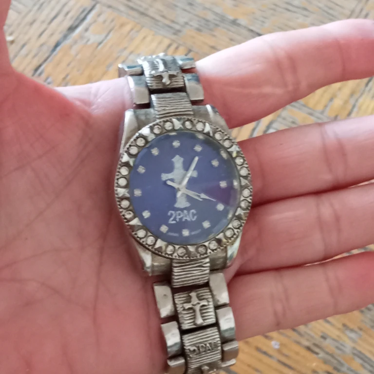 2PAC Watch