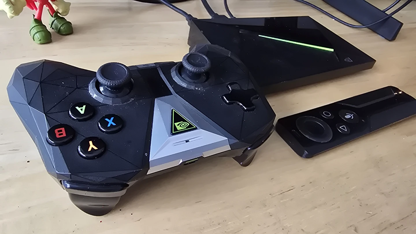Nvidia Shield TV 4K with Controller & Remote - photo 3