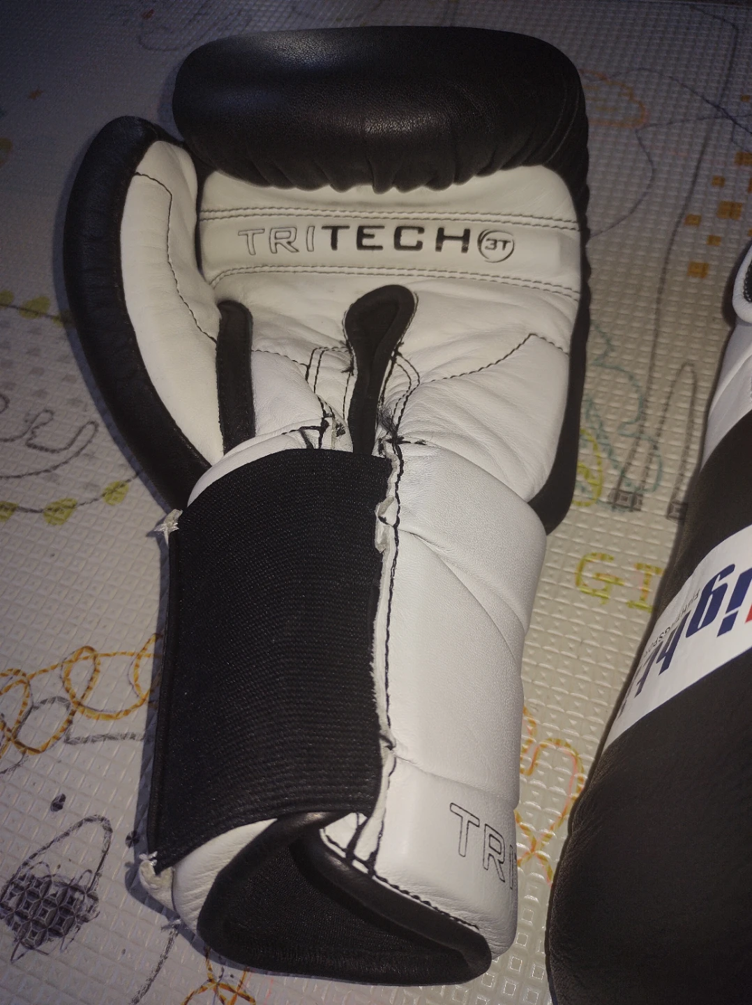 Fighting Tri-Tech Boxing Gloves