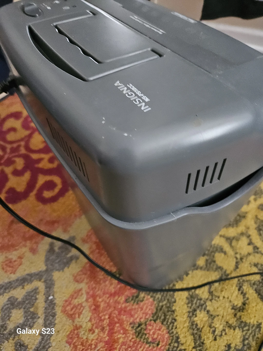 Insignia NS-PS19CC Paper Shredder - photo 4