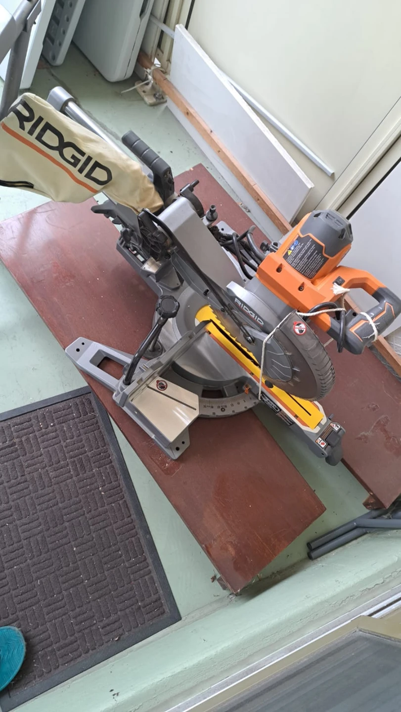 RIDGID Compound Miter Saw