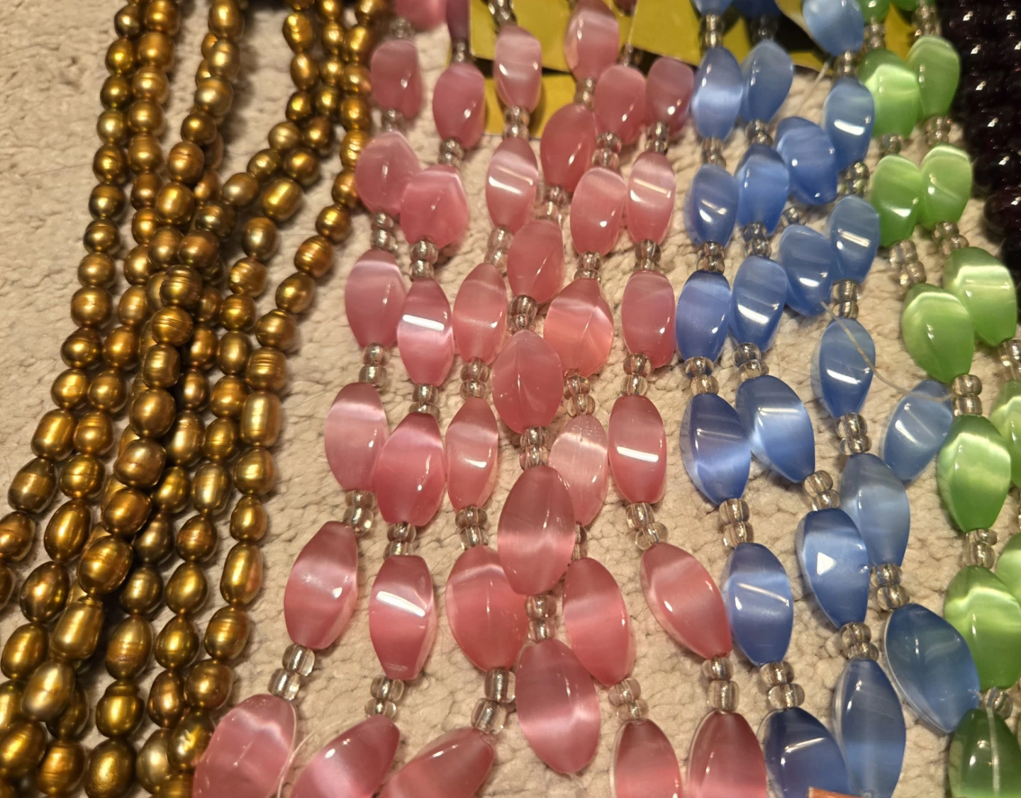 Lot of Assorted Bead Strands (Lot O) - photo 2
