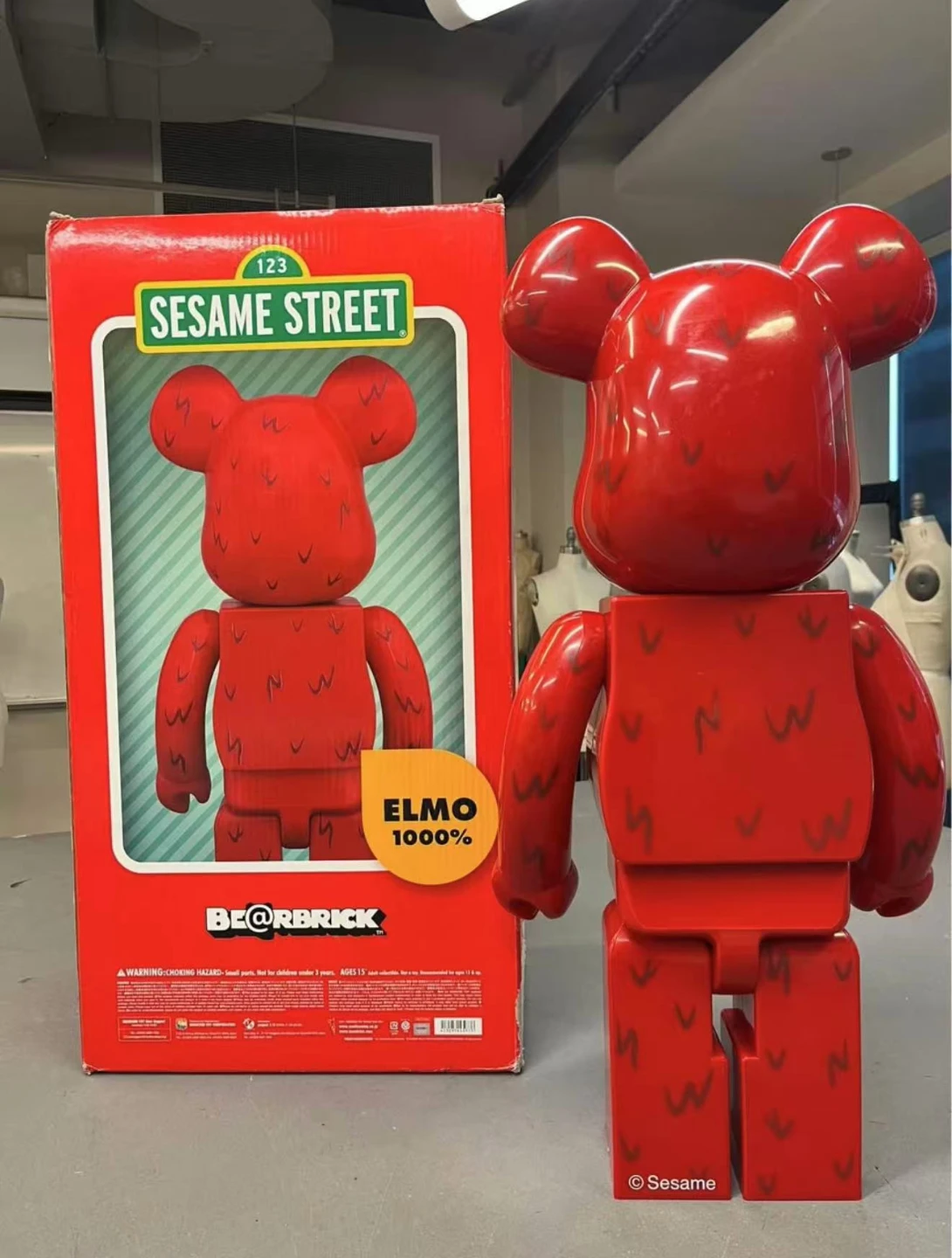 BE@RBRICK Sesame Street Elmo 1000% Figure - photo 4