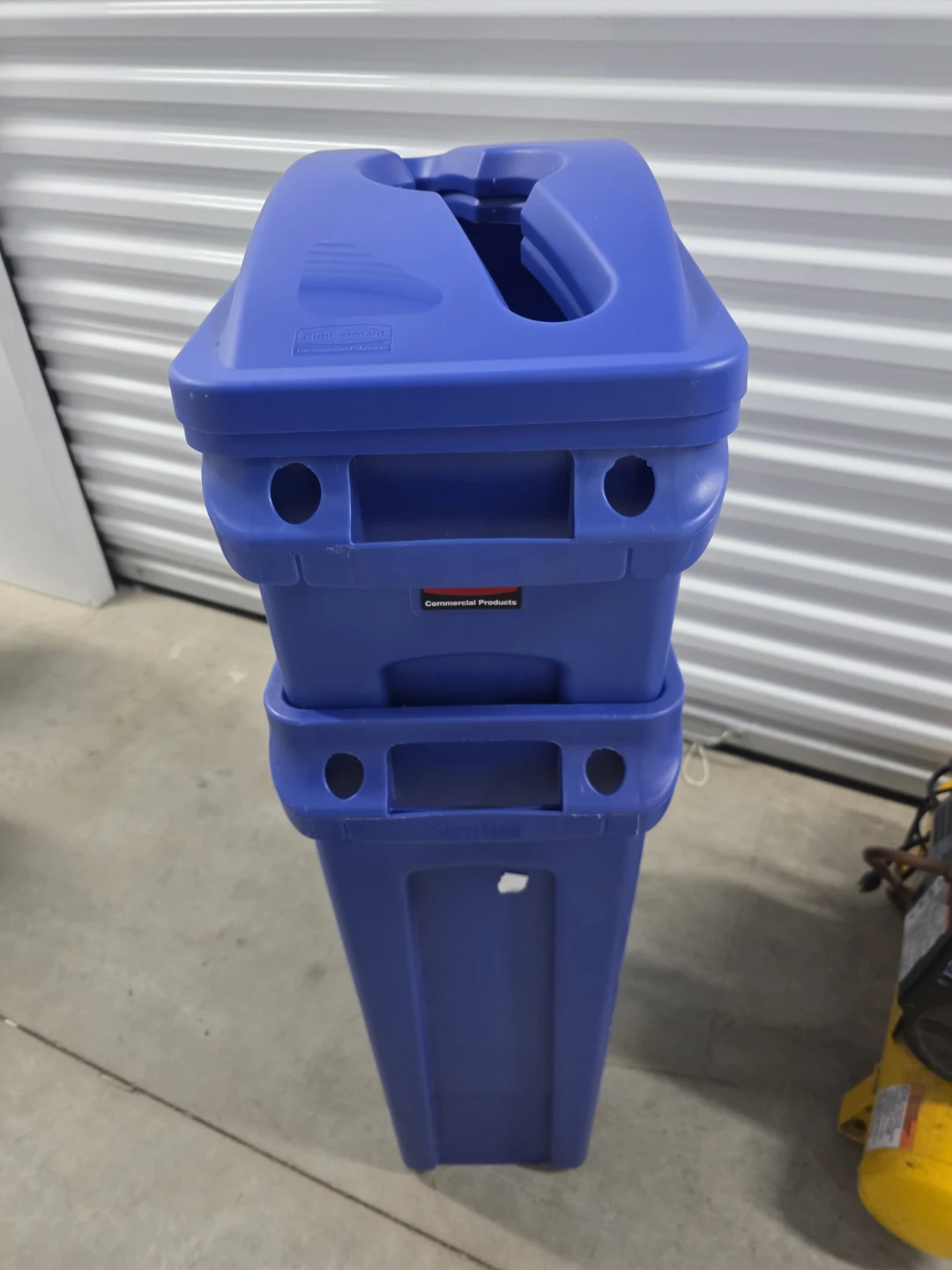 Rubbermaid Slim Jim Recycling Station - Blue