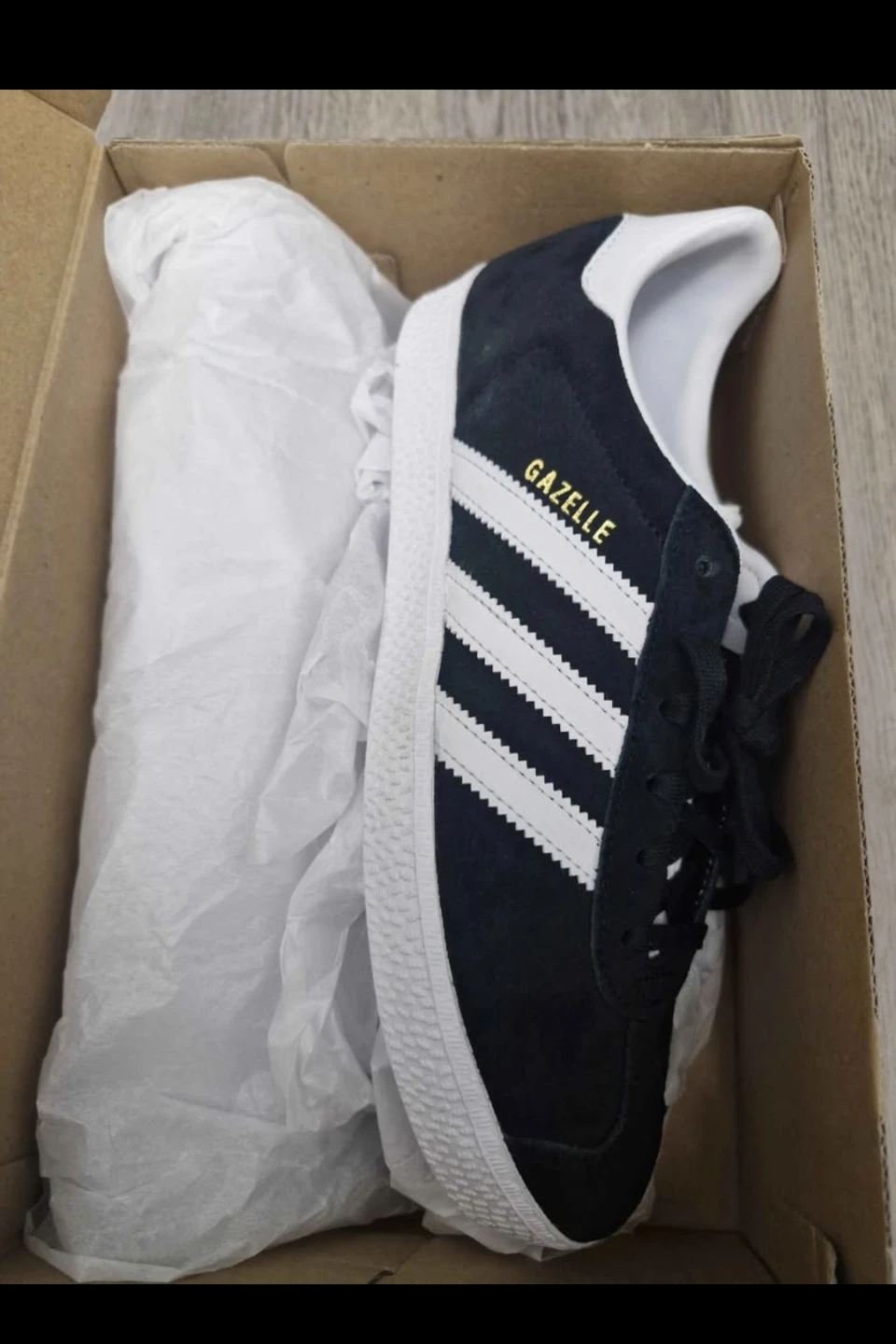 Adidas Gazelle J - US 5.5 Youth (Brand New)