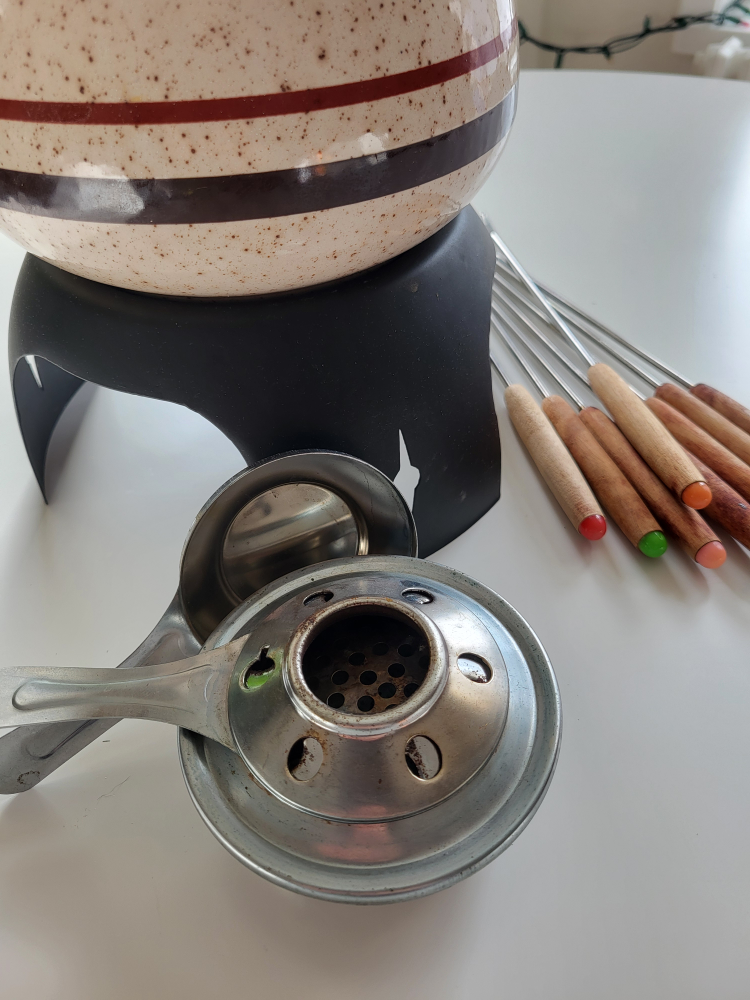 Vintage 70's Fondue Set - photo 3