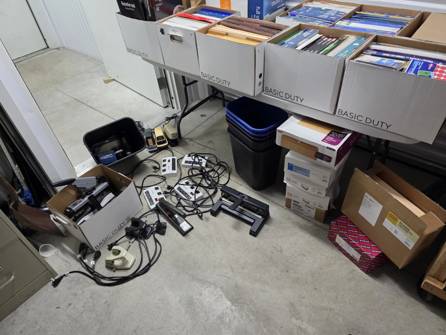 Office supplies lot - photo 4