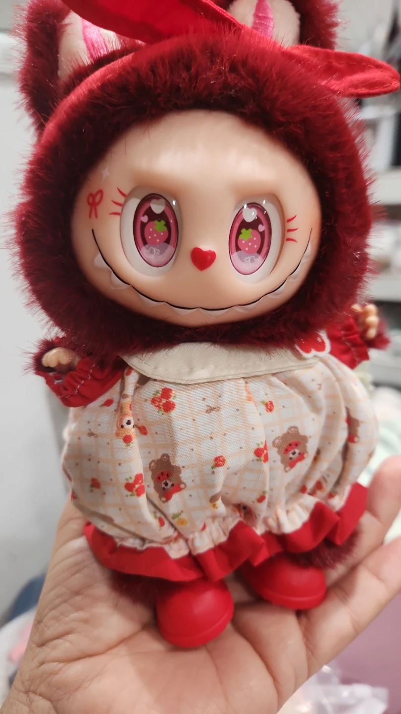 Strawberry eyes, bubu