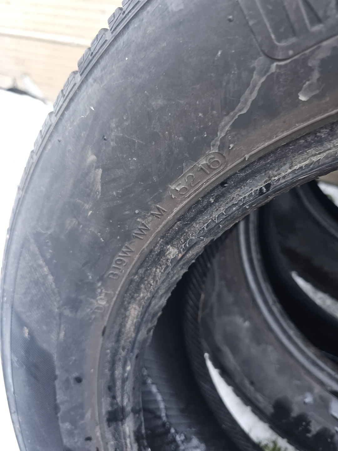 225/60/R16 motomaster all season tires full set - photo 2