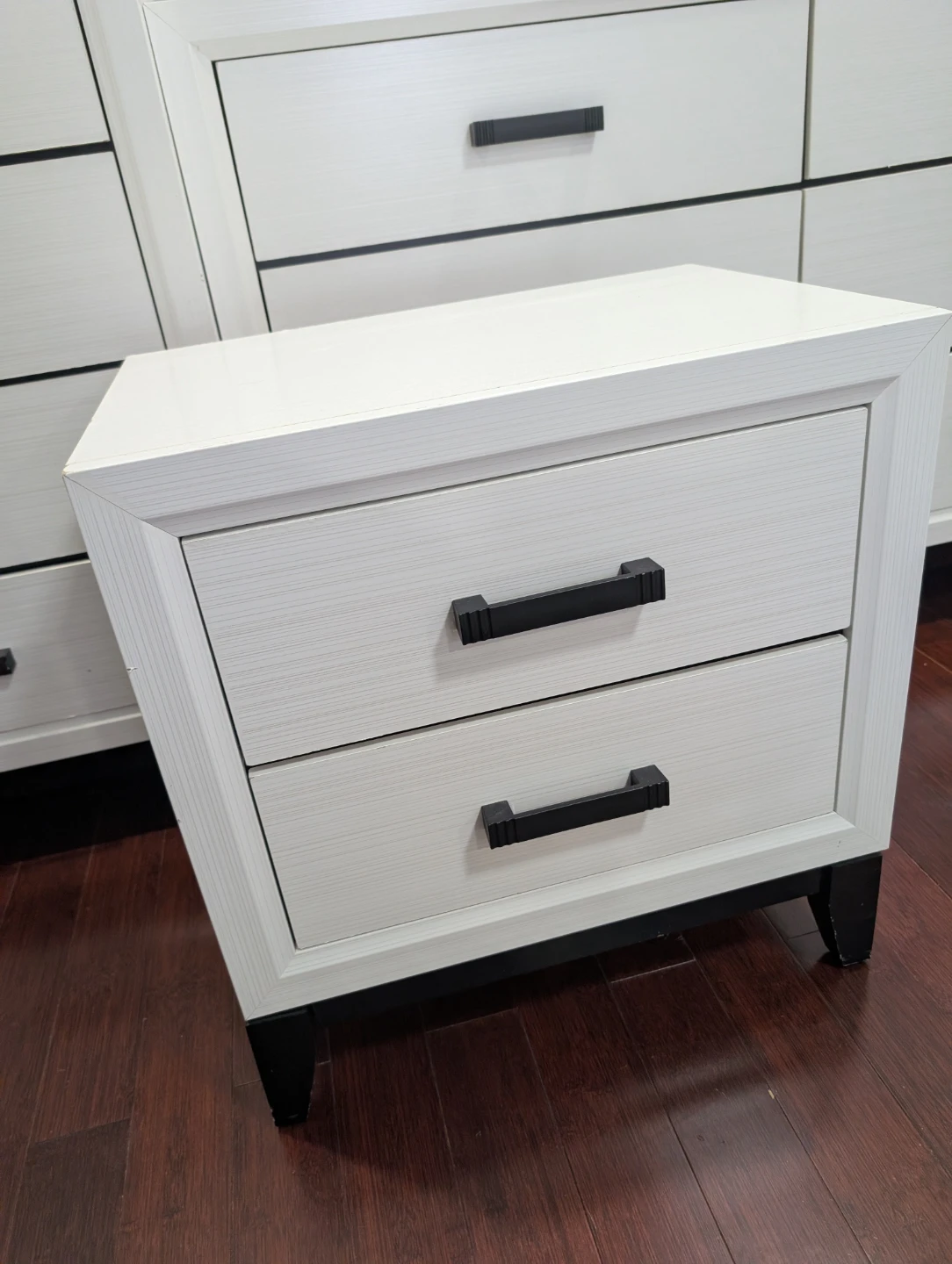 White Bedroom Set - Dresser, Mirror, Nightstands - photo 4