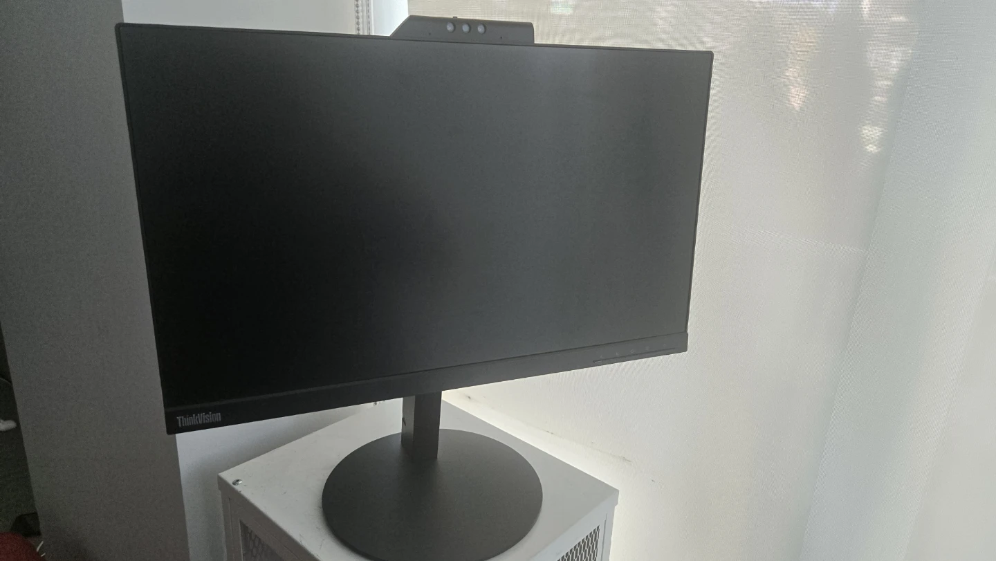 Lenovo monitor with built in web cam