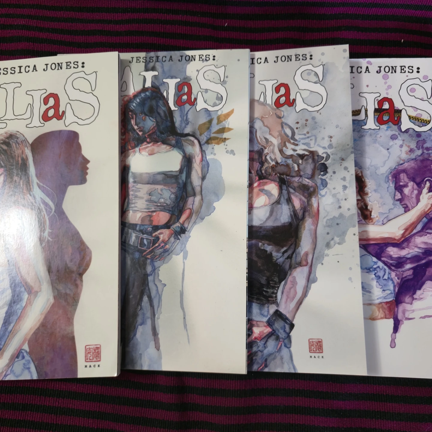 Jessica Jones: Alias Comic Book Set (Volumes 1-4) - photo 2