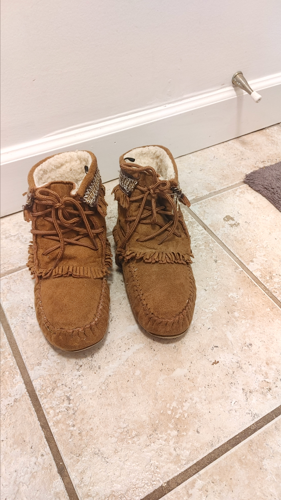 Women's Moccasin Style Boots, Brown size 6 - photo 2
