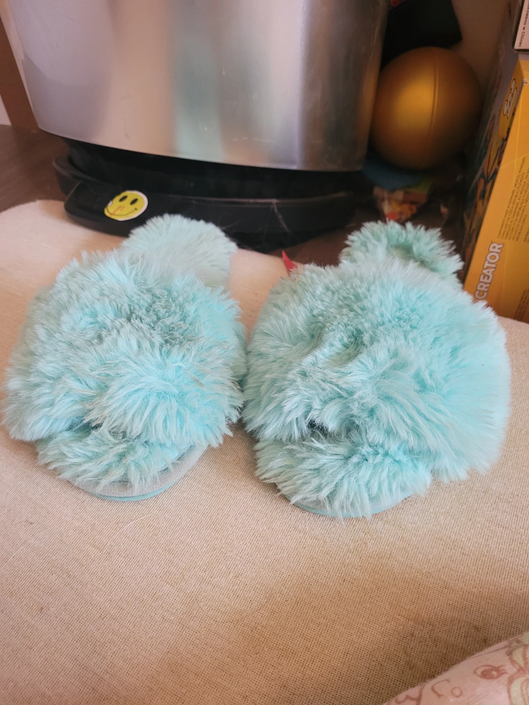 Blue Fuzzy Slippers Size 5-6 🥕 - photo 3