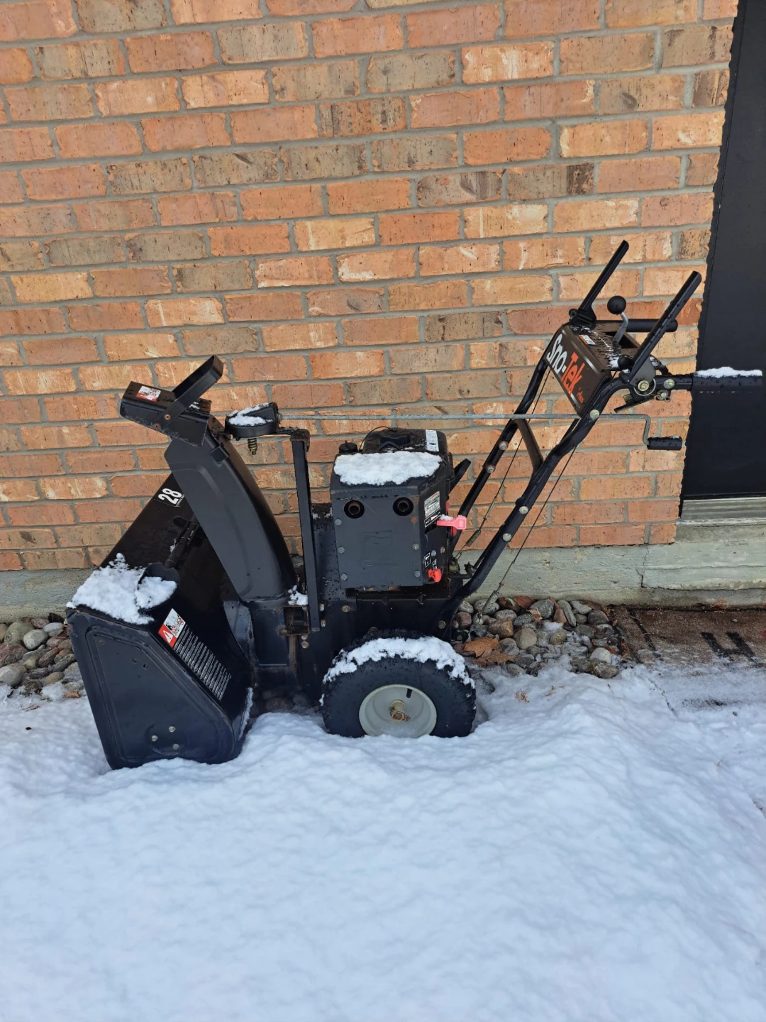 Sno-Tek Ariens 28" Snow Blower - photo 4