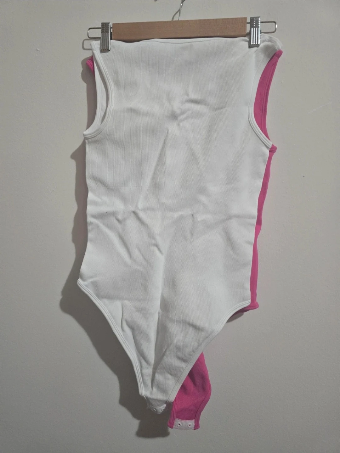 '0qq ribbed v-neck bodysuit 3-pack set, size M - photo 3