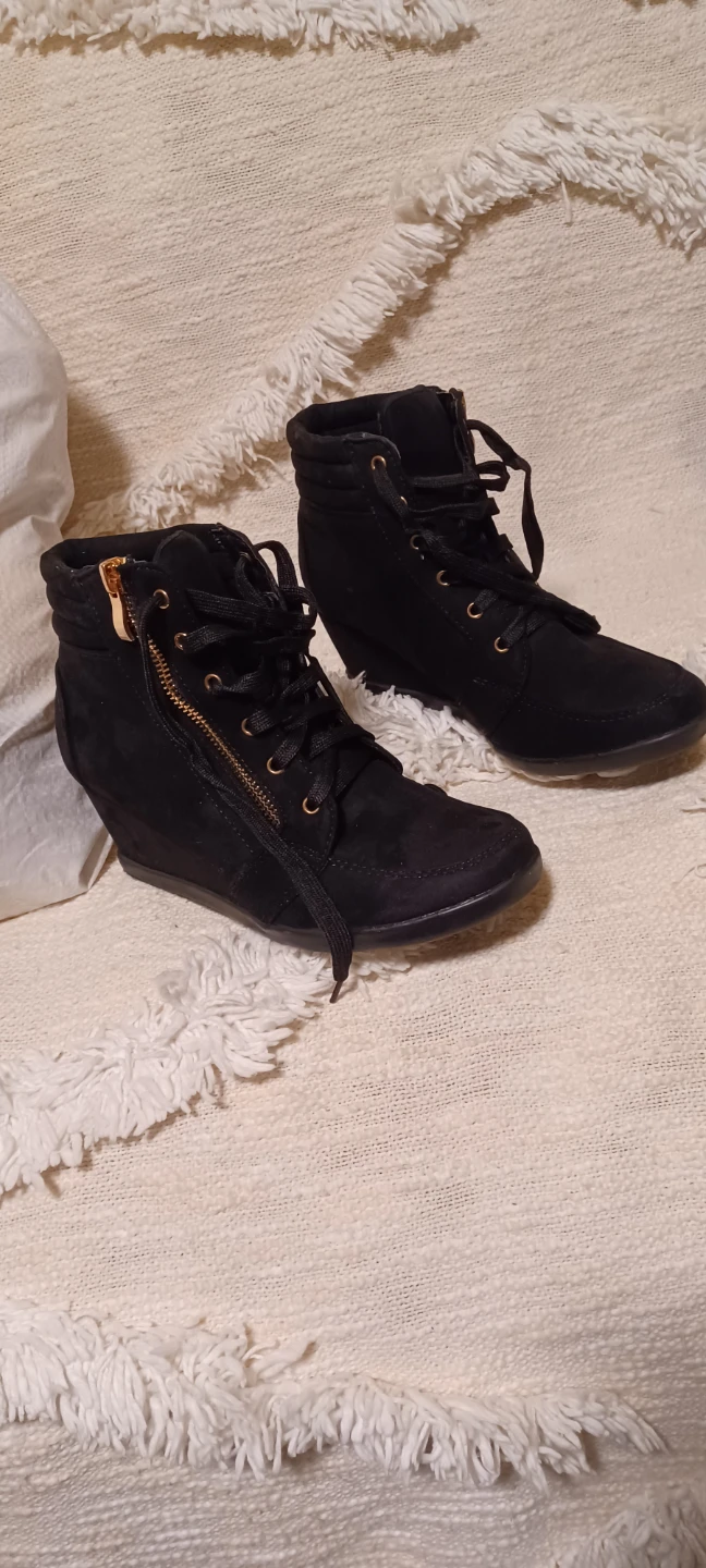 Forever Black Wedge Booties - Size 7 - photo 5