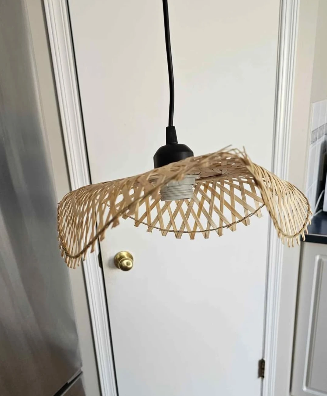 Natural Bamboo Wavy Hanging Lamp / Light Fixture - NEW 🥕