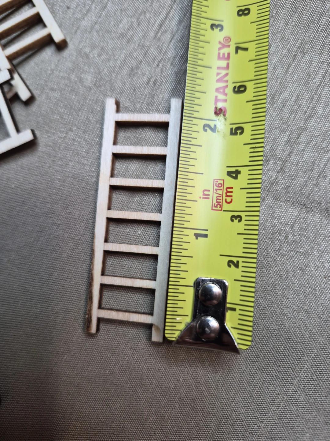 Lot of 40 Brand New Leftovers 3 1/4" Wooden Ladders - photo 2