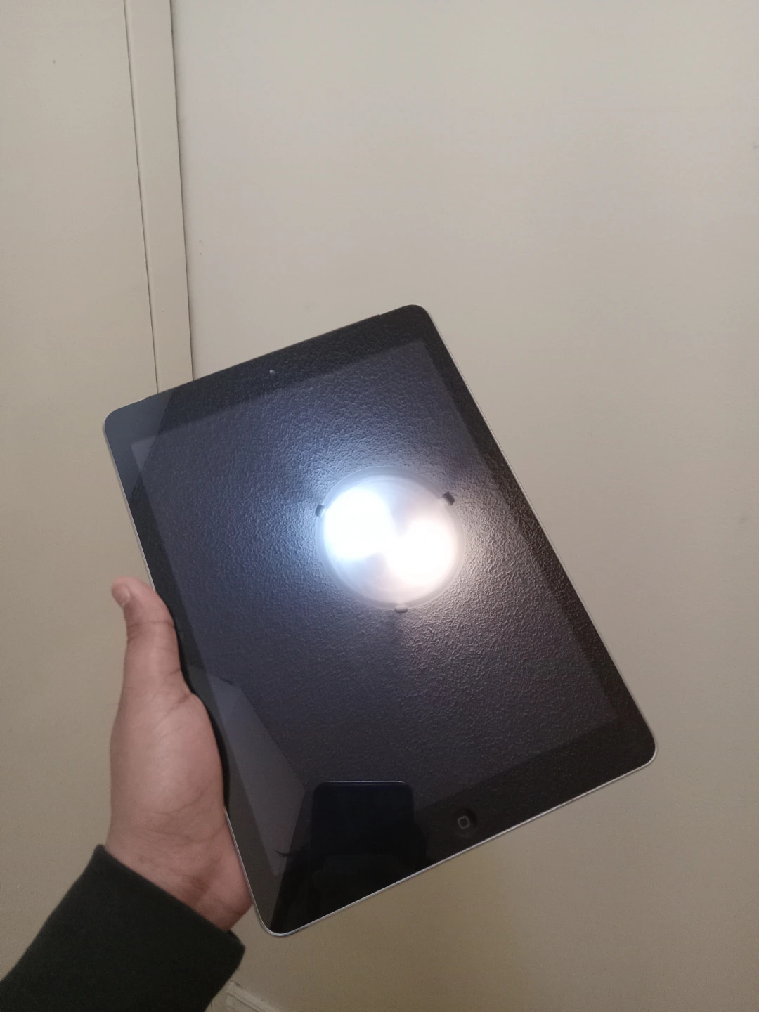 Ipad like new with Charger