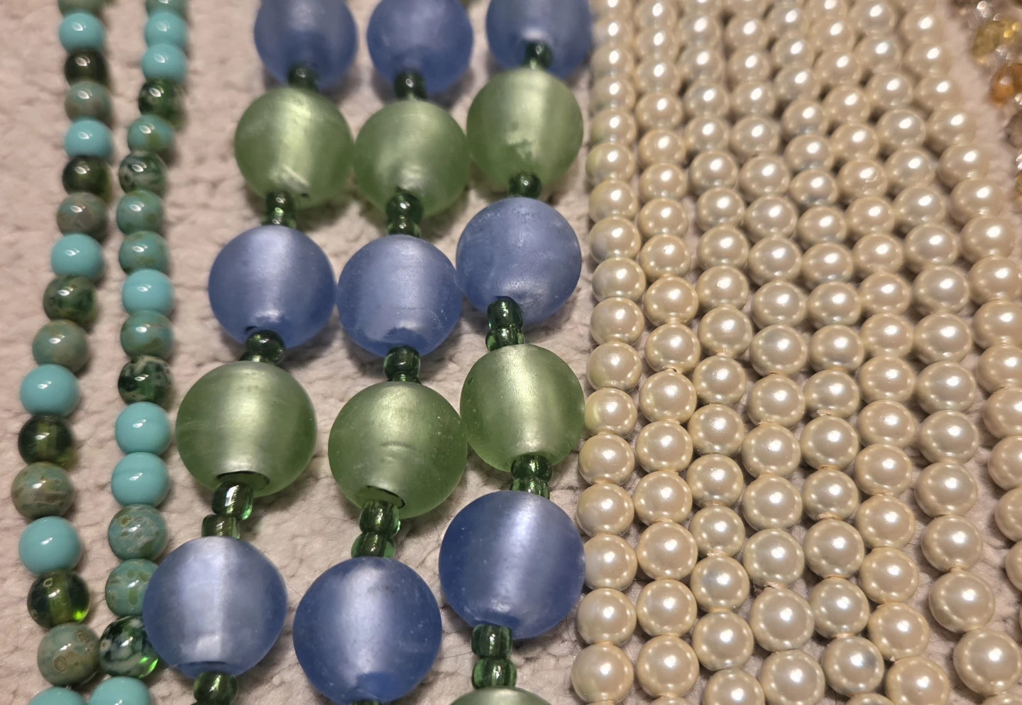 Lot of Assorted Bead Strands (Lot AC) - photo 2