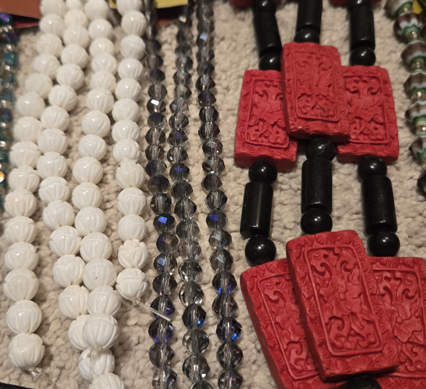 Lot of Assorted Bead Strands (Lot AC) - photo 4