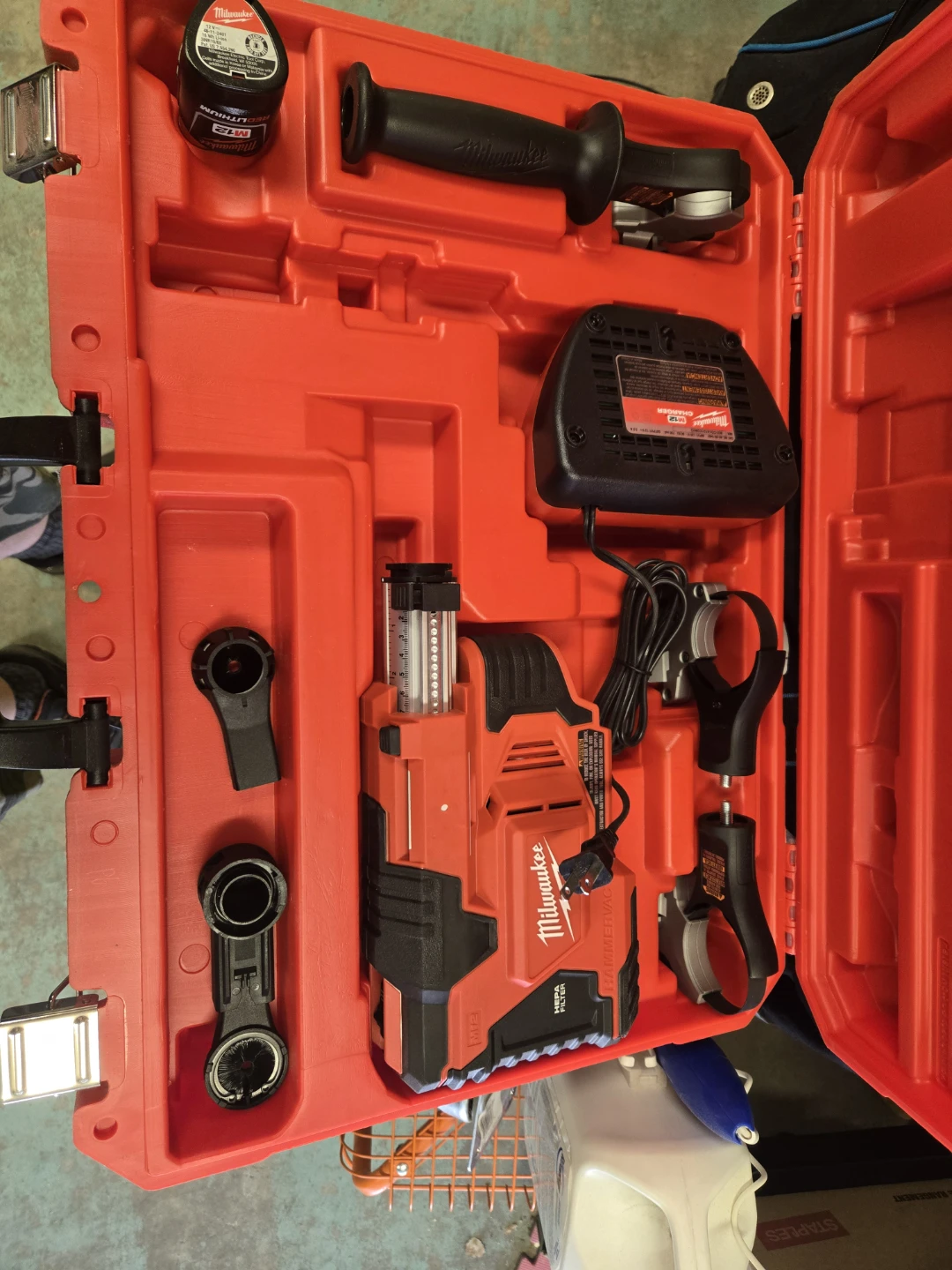 Milwaukee 2306-20 HammerVac Dust Extractor Kit