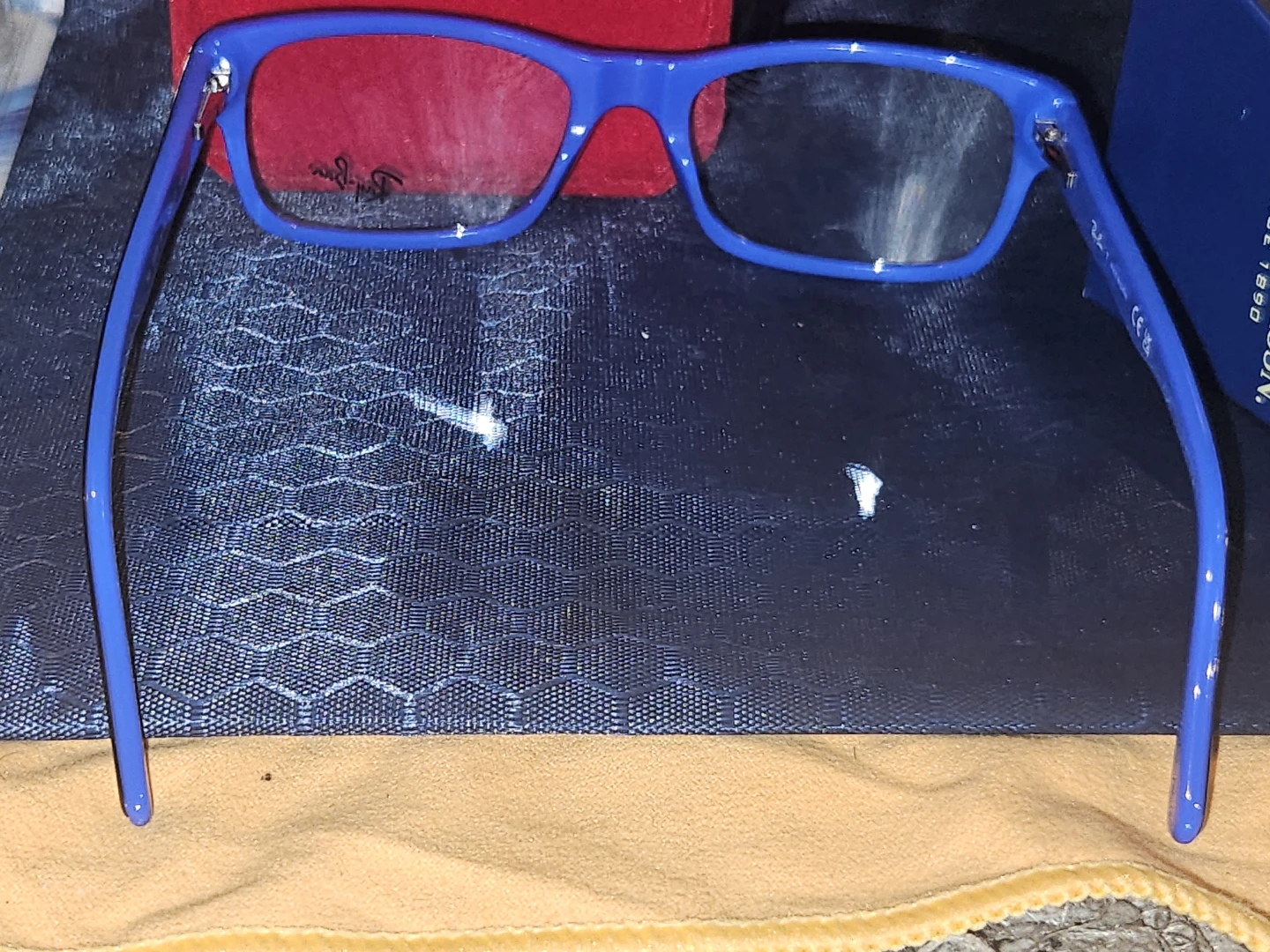 Ray-Ban Eyeglasses - American Exchange wristwatch. Tooth brush - photo 4