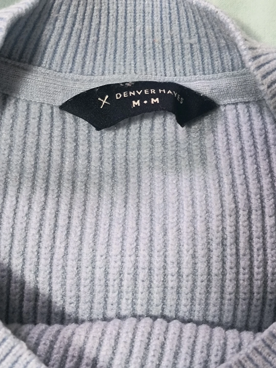 $5.00 Denver Hayes Light Blue Twist Front Sweater - Medium - photo 3
