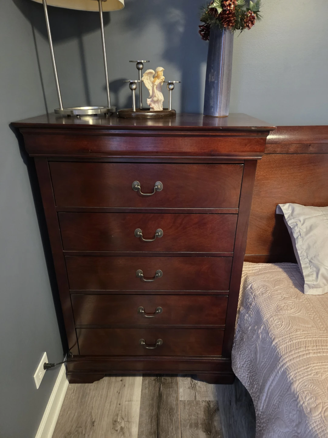 Bedroom Set: Dresser, Bed Frame, Nightstand - photo 2