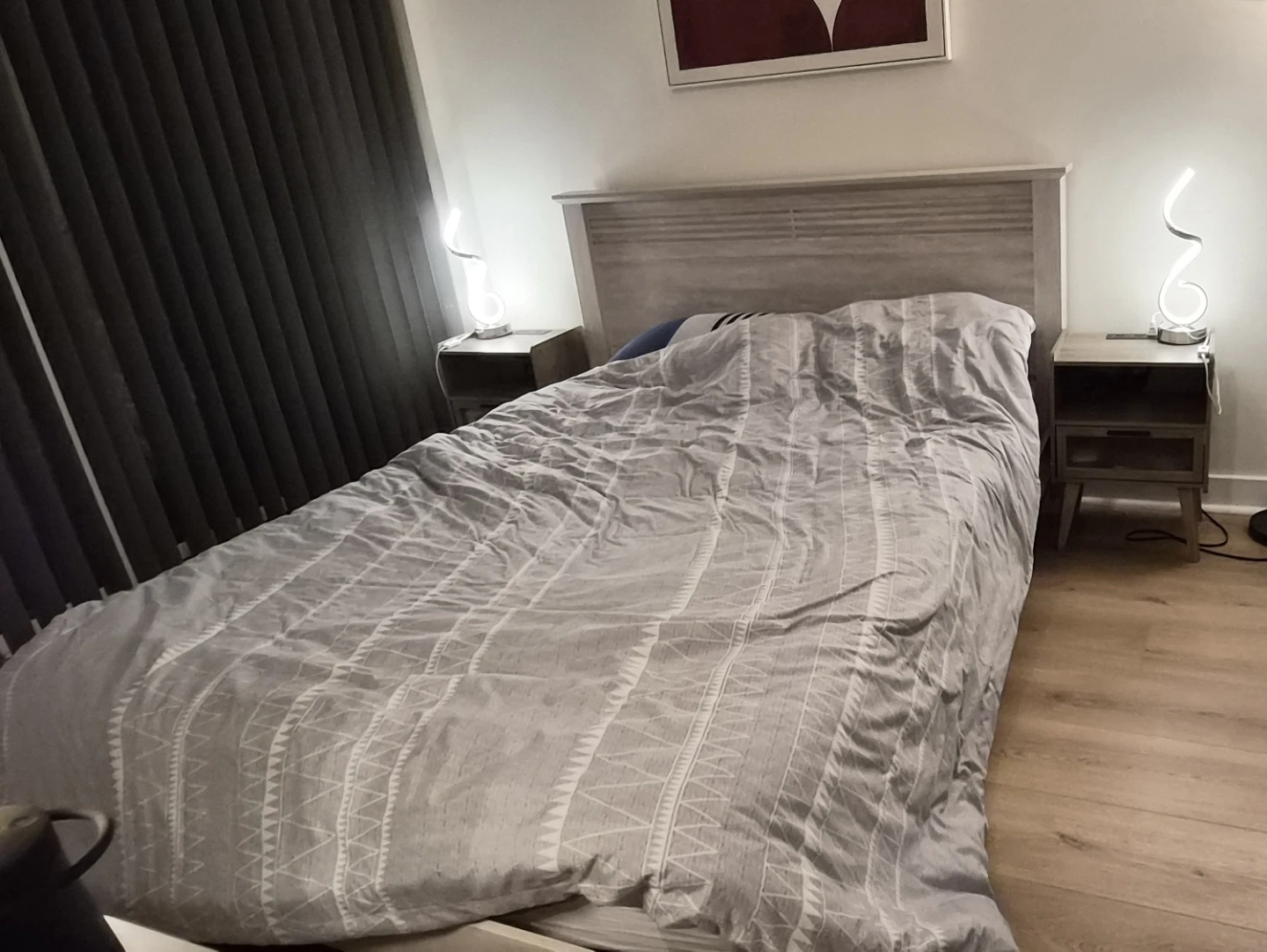 Queen Size Bed with 2 Twin Boxsprings - photo 4