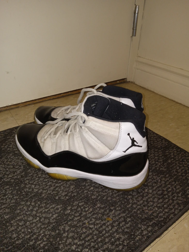 Air Jordan 11 Retro "Concord"