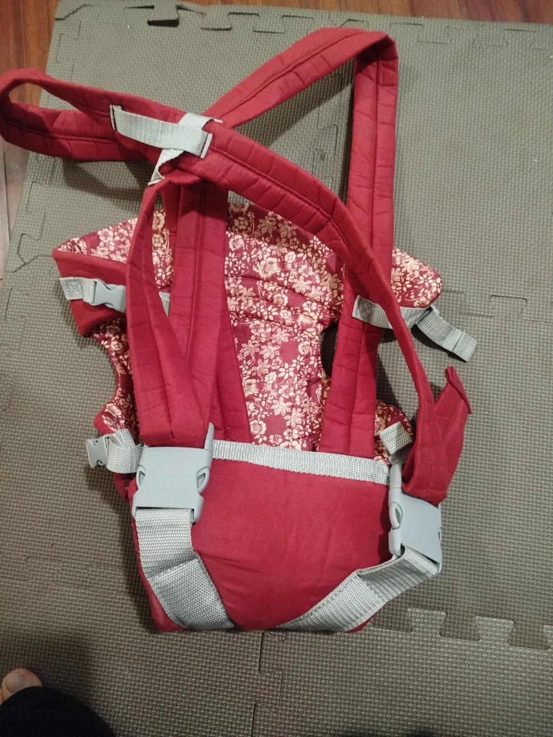 Red Floral Baby Carrier - photo 3