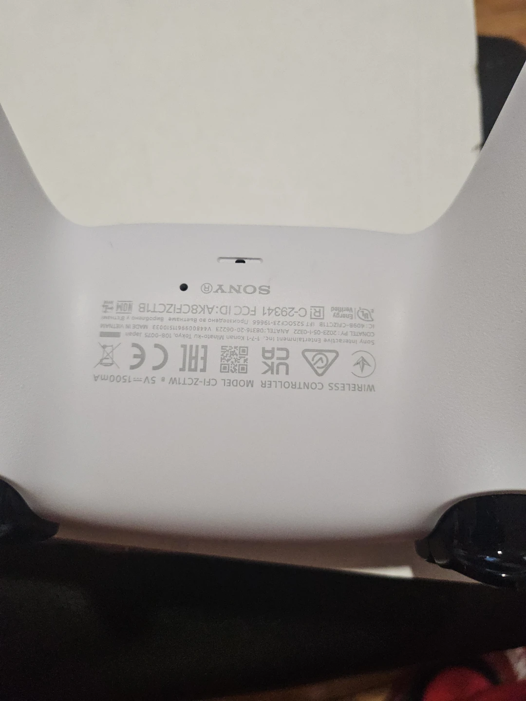 Sony DualSense Wireless Controller - White - photo 4