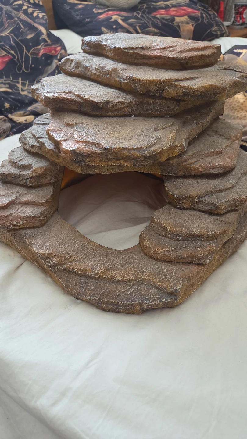 Large Reptile Cave Hide Rock - photo 2