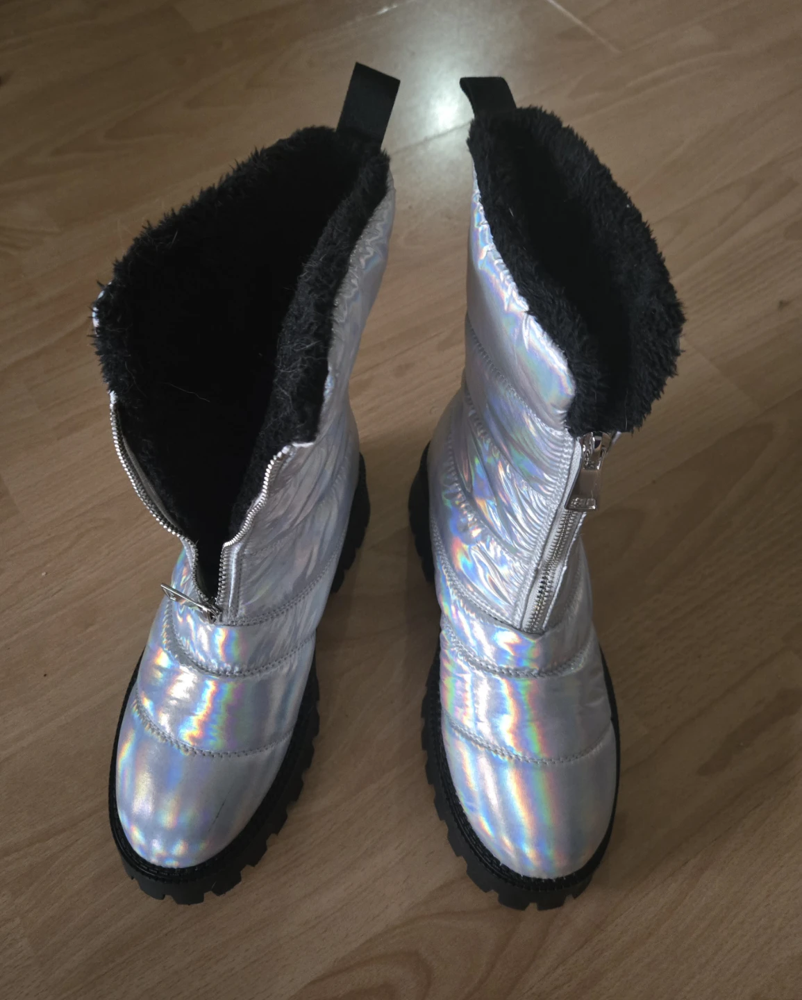 Silver Puffer Winter Boots - Size 9 - photo 5