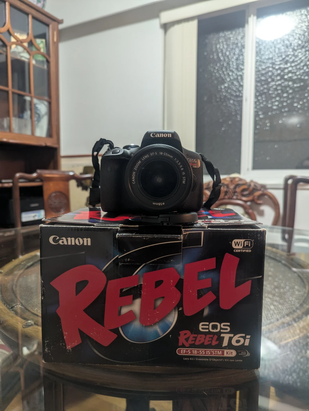 Canon EOS Rebel T6i Digital SLR with EF-S 18-55mm Lens