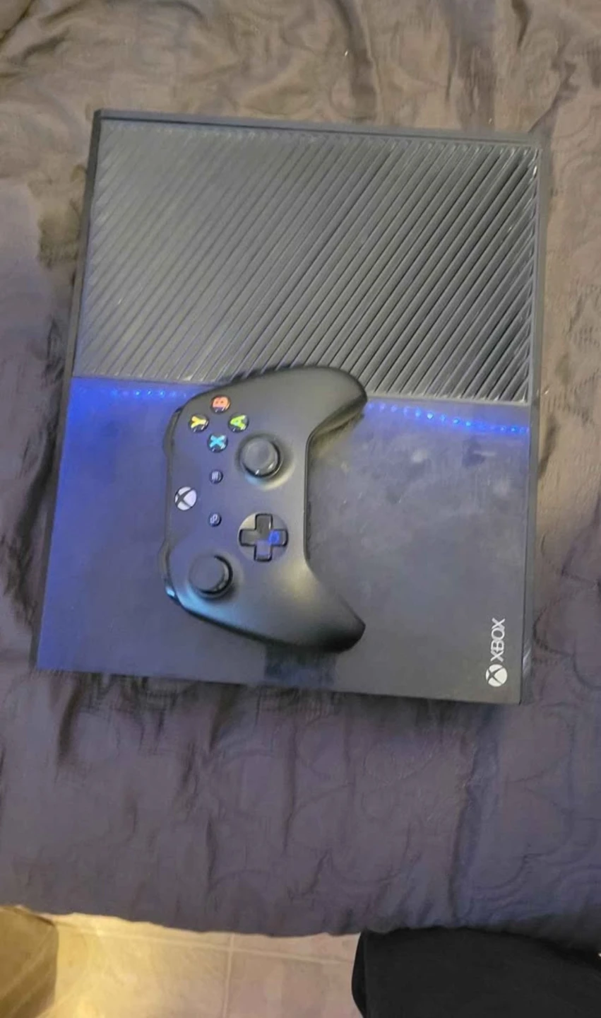 Xbox One with Controller