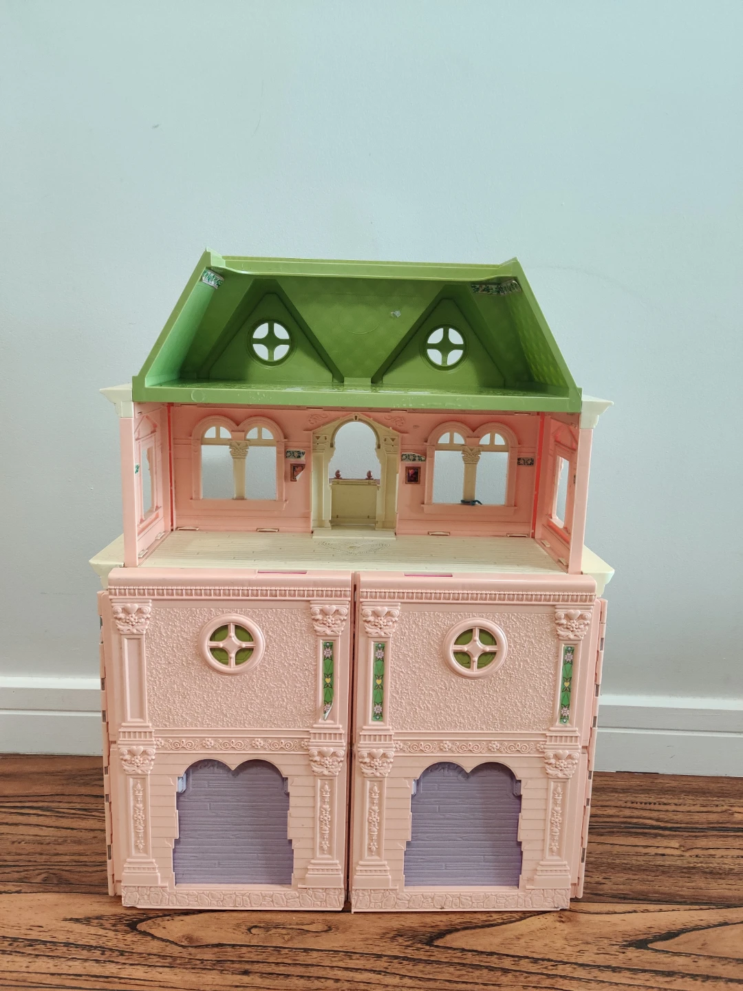 Loving Family Grand Dollhouse