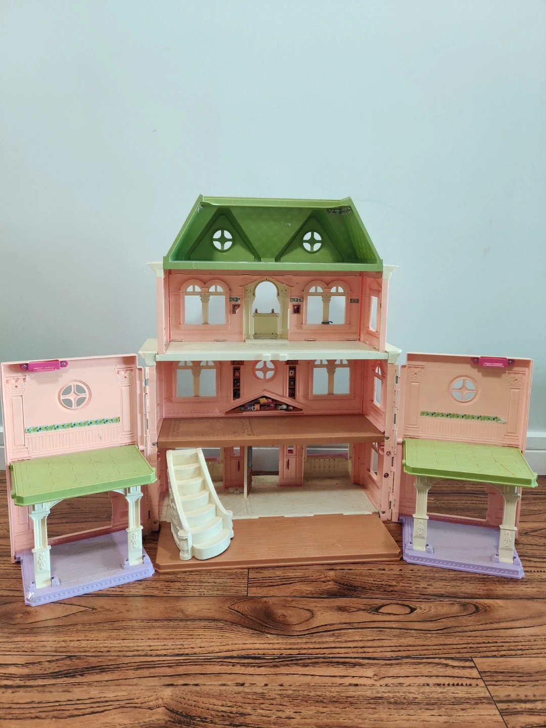 Loving Family Grand Dollhouse - photo 3