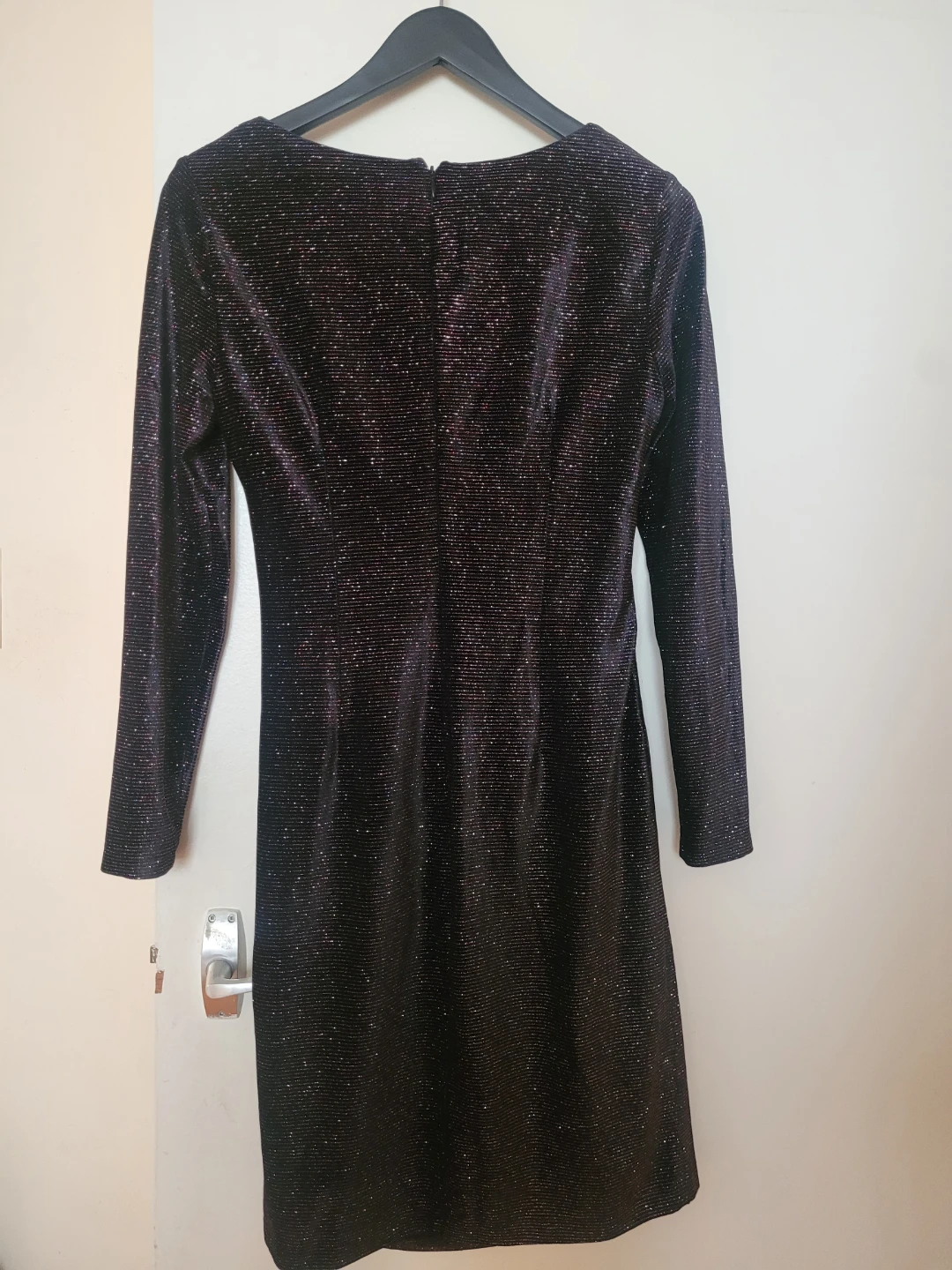 Aidan Mattox Sparkly Black V-Neck Ruched Dress - photo 2