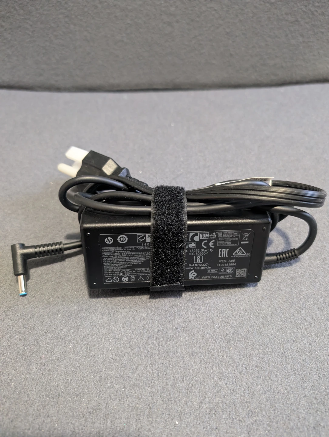HP 65W Smart AC Power Adapter (Blue Tip)